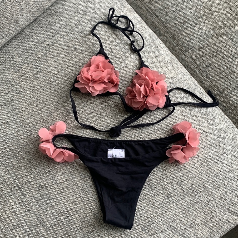 La Reveche Floral Bikini Black w/ Pink